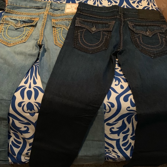 TrueReligion Jeans 2 pairs - Picture 4 of 6